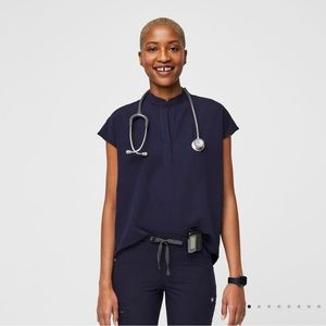 Figs Rafaela Oversized Scrub Top in Navy